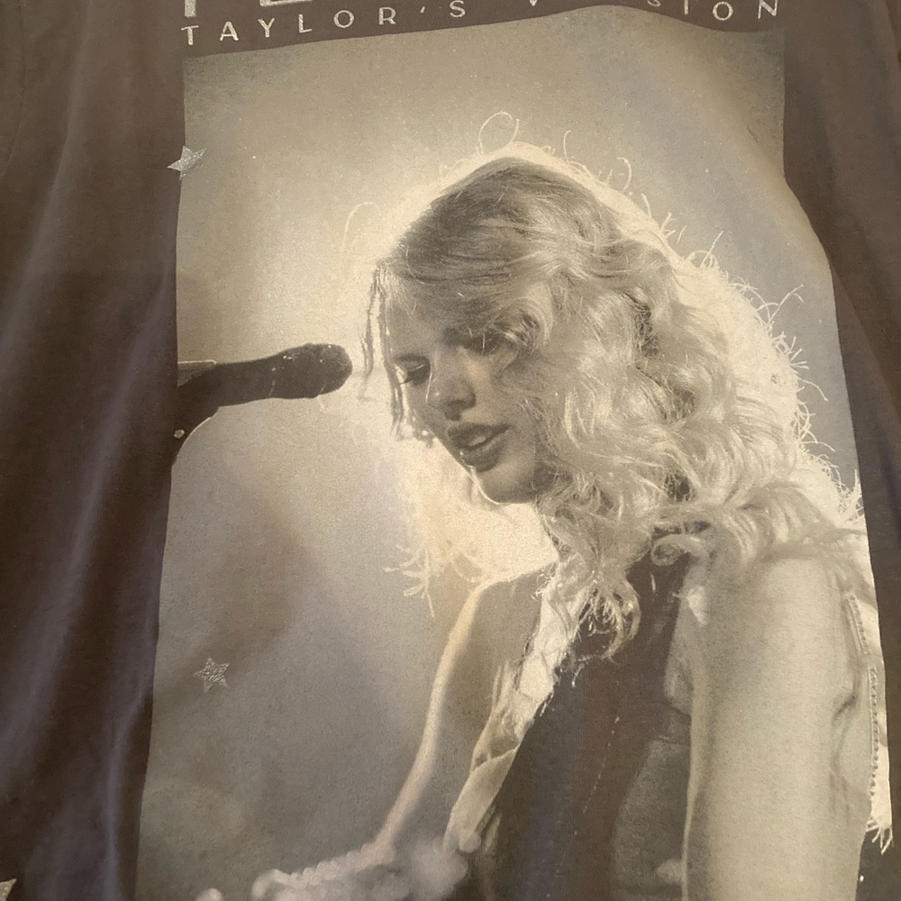 Fearless ( Taylor’s Version ) Long Sleeve T-Shirt - Picture 2 of 4